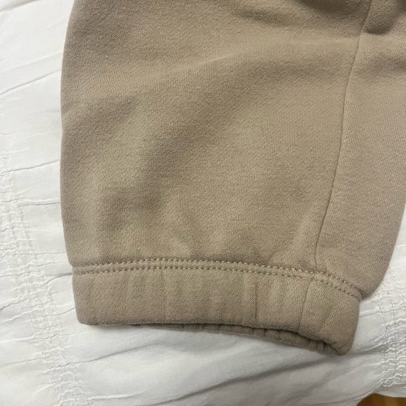 GAP soft beige sweatpants, size XS-S - Picture 5 of 5